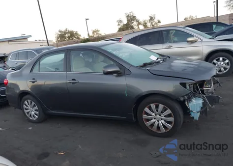 2013 Toyota Corolla Le z USA, uszkodzony, nr VIN 5YFBU4EE3DP103305